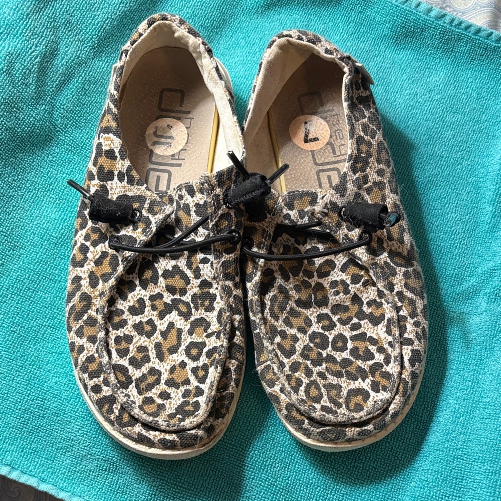 Hey Dude women Moccasins in Leopard Print
